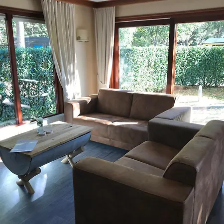 4-bedroom *