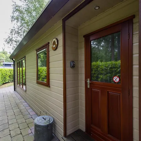 Goudvink I Bungalow Voor 8 Personen * 皮滕